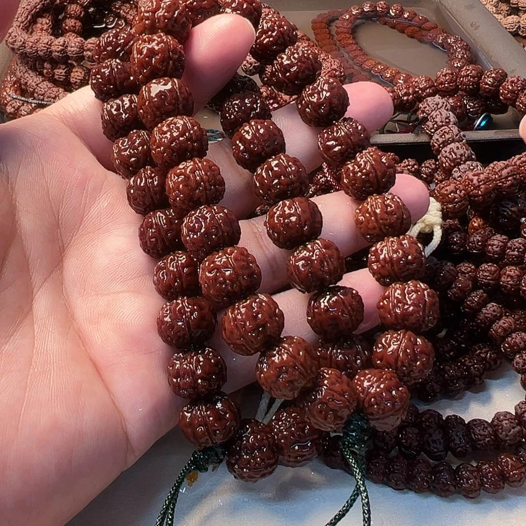 金刚菩提吊坠老树王手持15