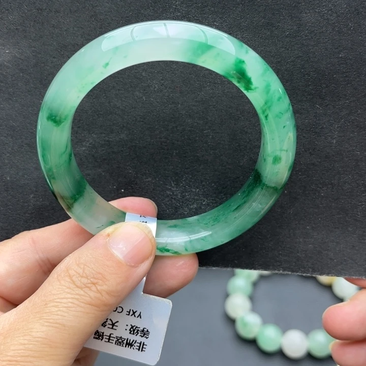 石英质玉未镶嵌手镯56.7