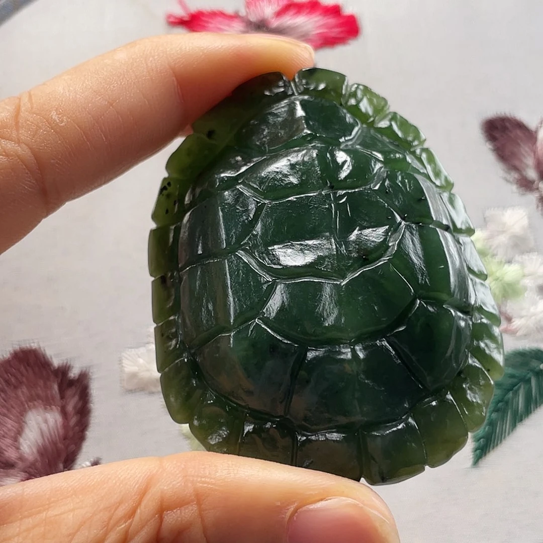 和田玉未镶嵌把件俄碧玉