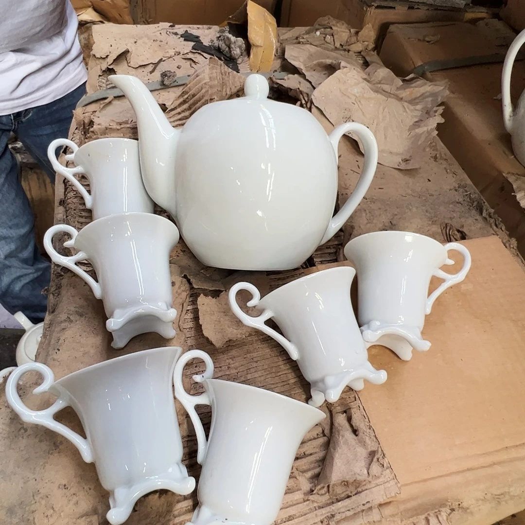 瓷片景德镇陶瓷小号球壶加6只高脚杯