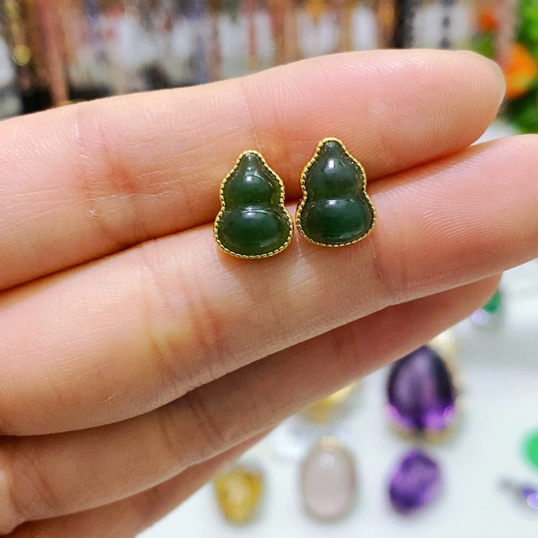 和田玉未镶嵌耳饰