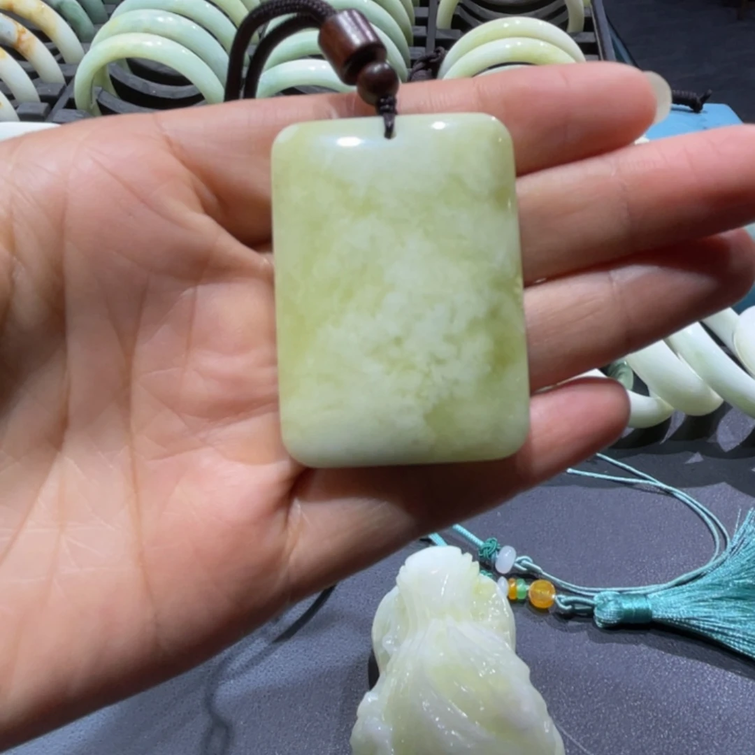 蓝田玉（蛇纹石化大理石玉）颈饰未镶嵌十****加