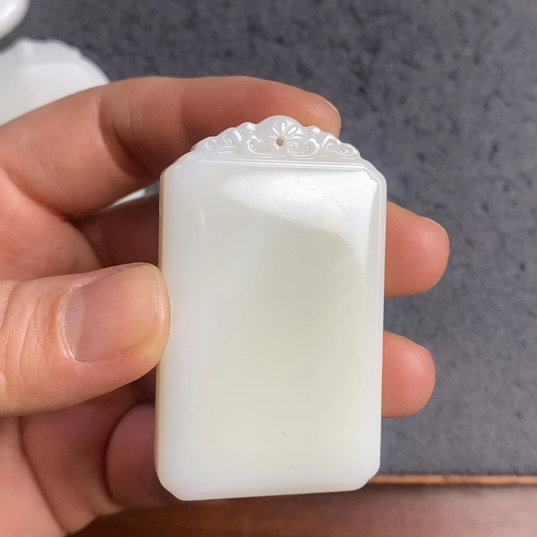 颈饰未镶嵌和田玉随***的