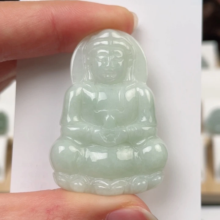 翡翠颈饰未镶嵌观音