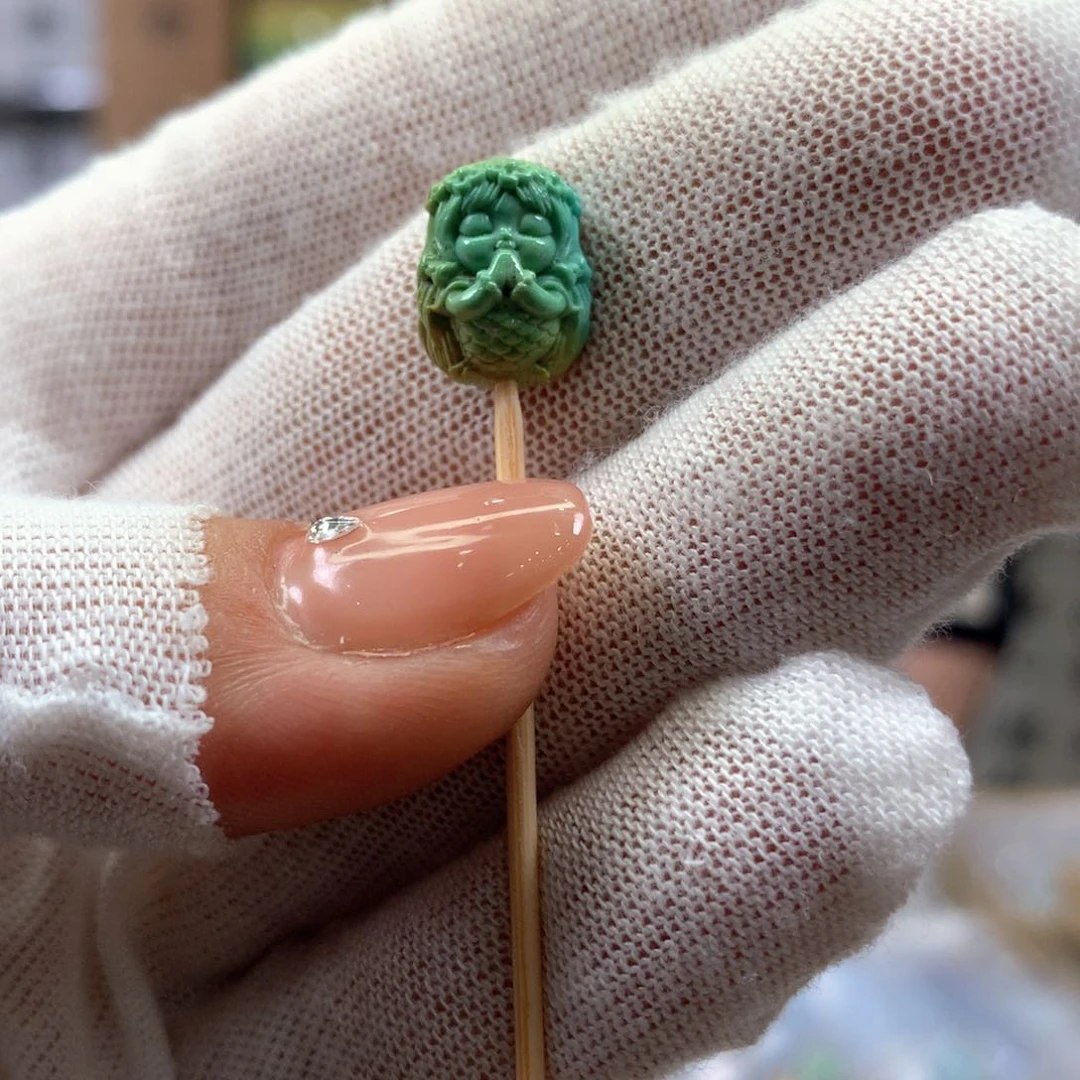 绿松石未镶嵌挂件