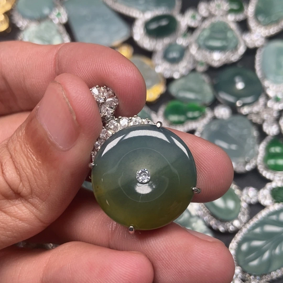 翡翠未镶嵌吊坠(不含链)