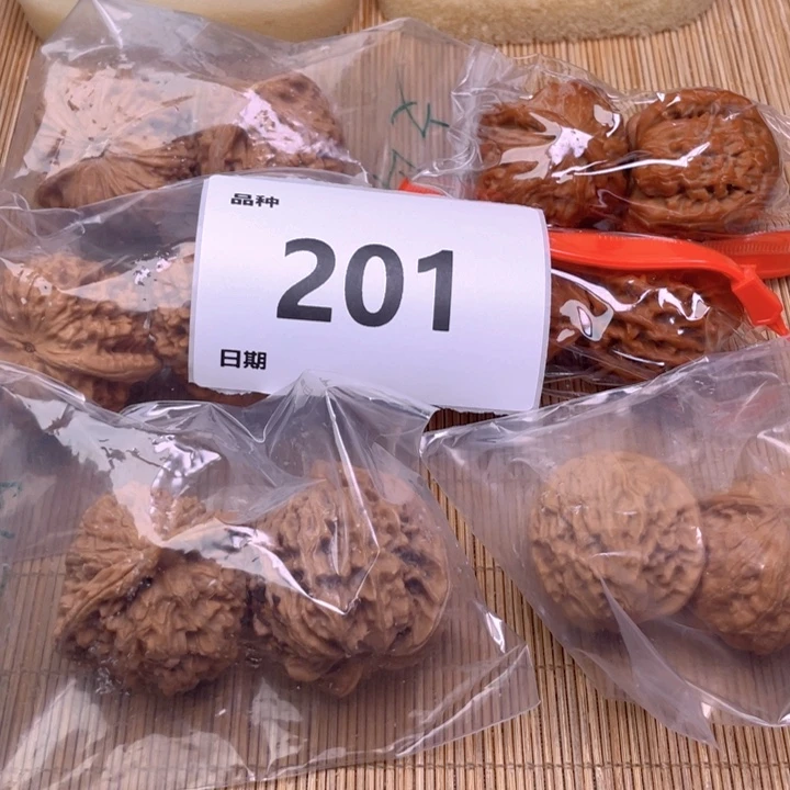 文玩核桃把件201号6对