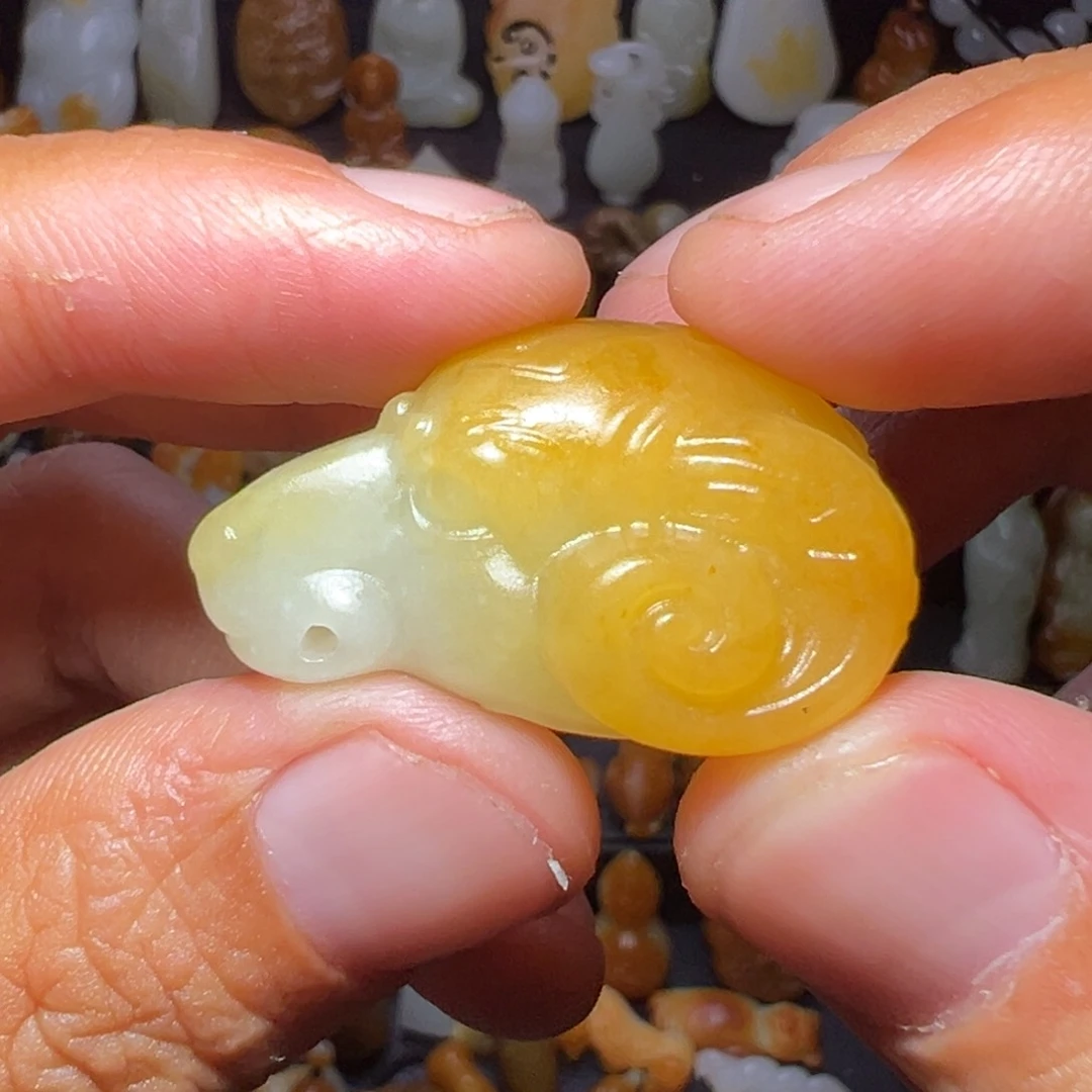 用***9和田玉未镶嵌颈饰