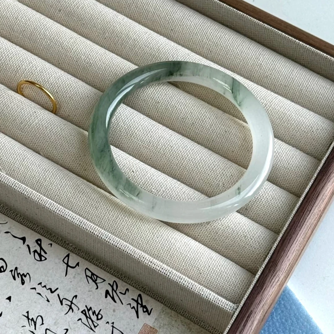 石英质玉手镯多样性发货【轻微色差,实物为准】编号:384