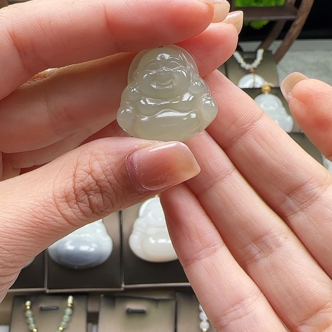 吊坠(赠链)未镶嵌和田玉