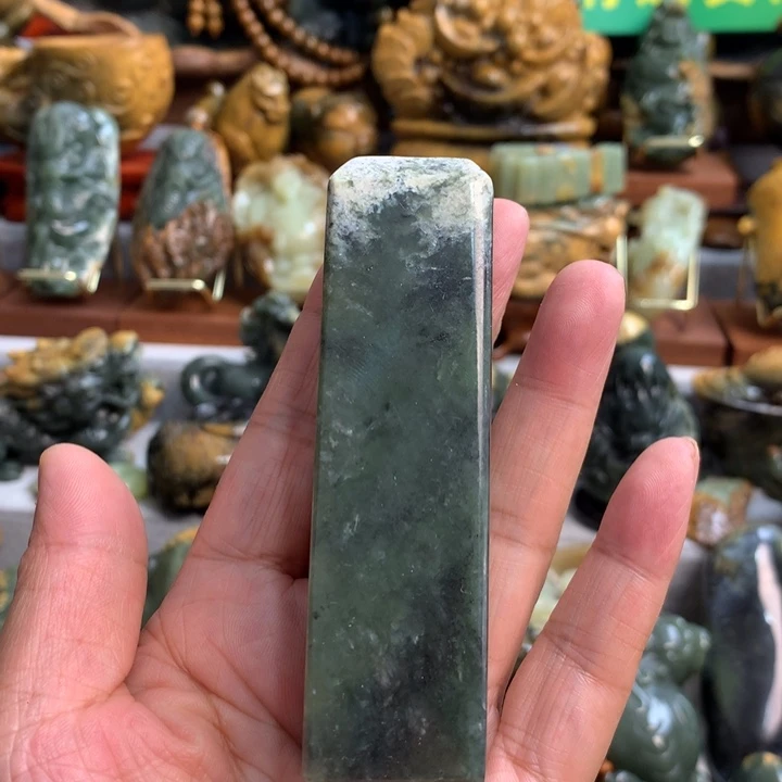 岫岩河磨玉（透闪石质玉）手把件未镶嵌
