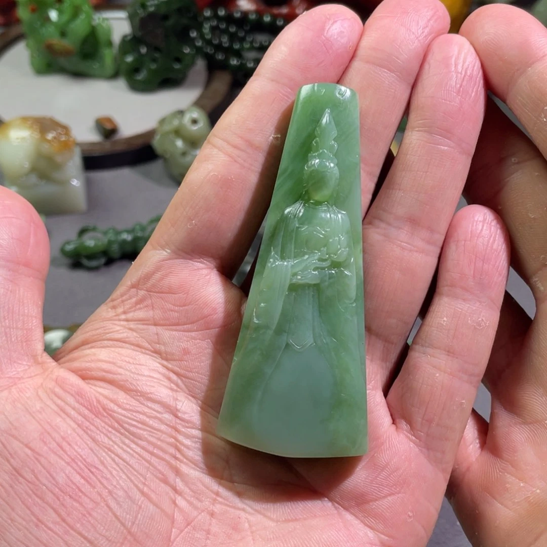 和田玉未镶嵌颈饰四*?