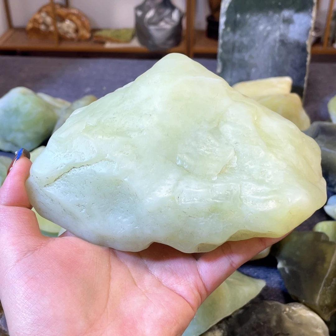 蛇纹石玉未镶嵌中国四大名玉简易