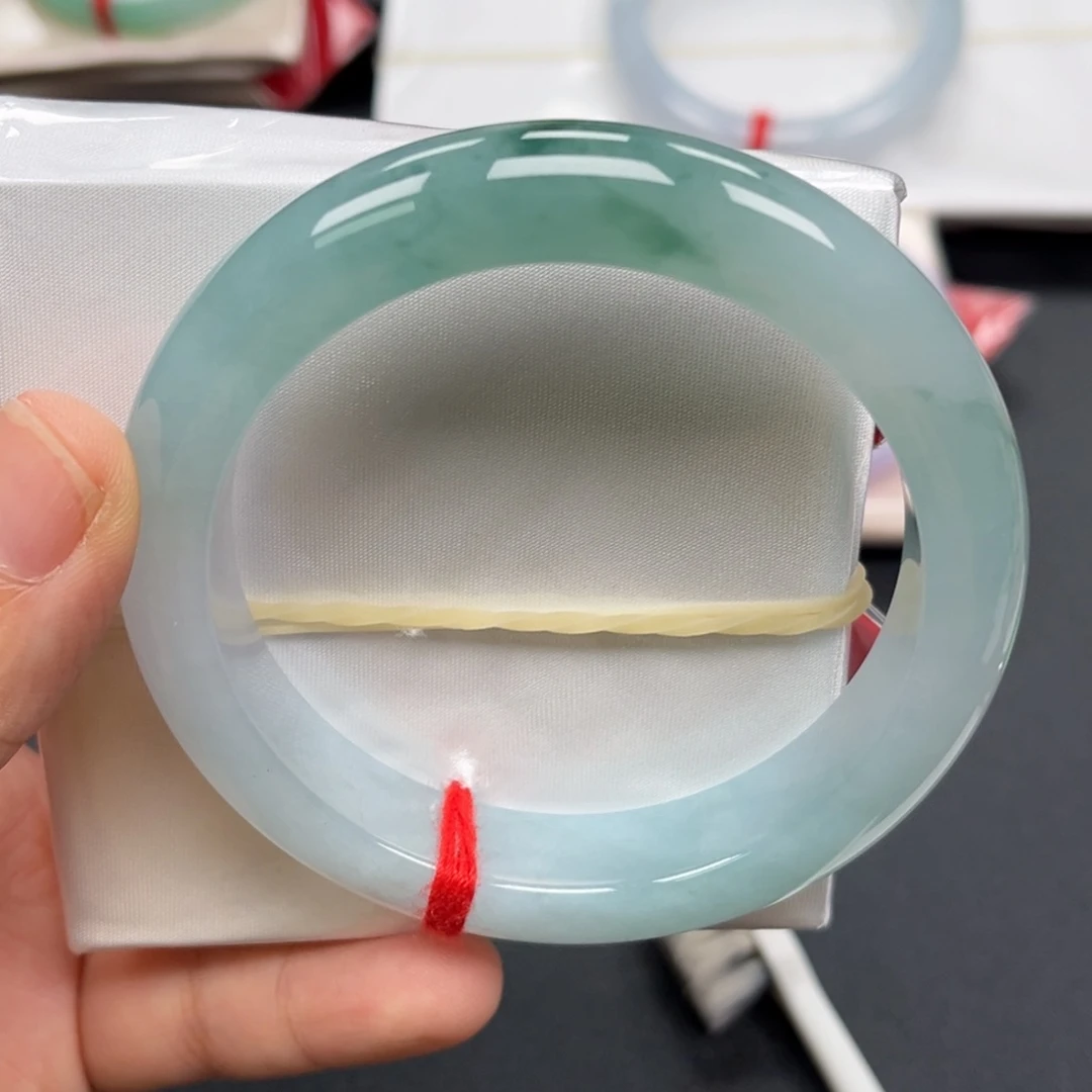 翡翠未镶嵌手镯手镯