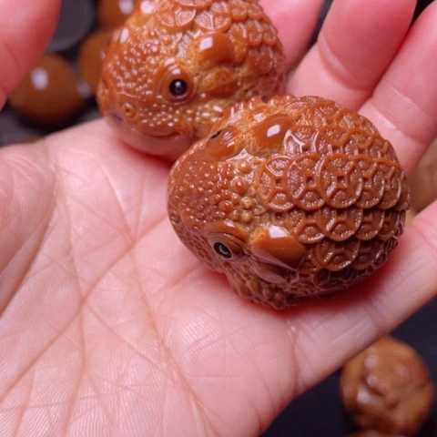 【闪购商品】手串/手链橄榄核37左右金币金蝉手球