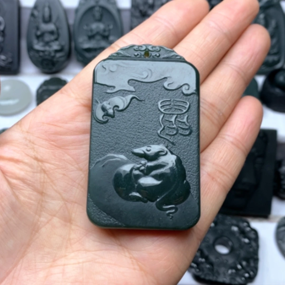 【闪购商品】和田玉颈饰未镶嵌双面雕刻