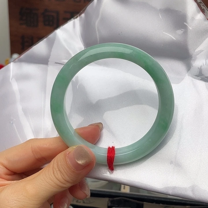 翡翠未镶嵌手镯56正圈