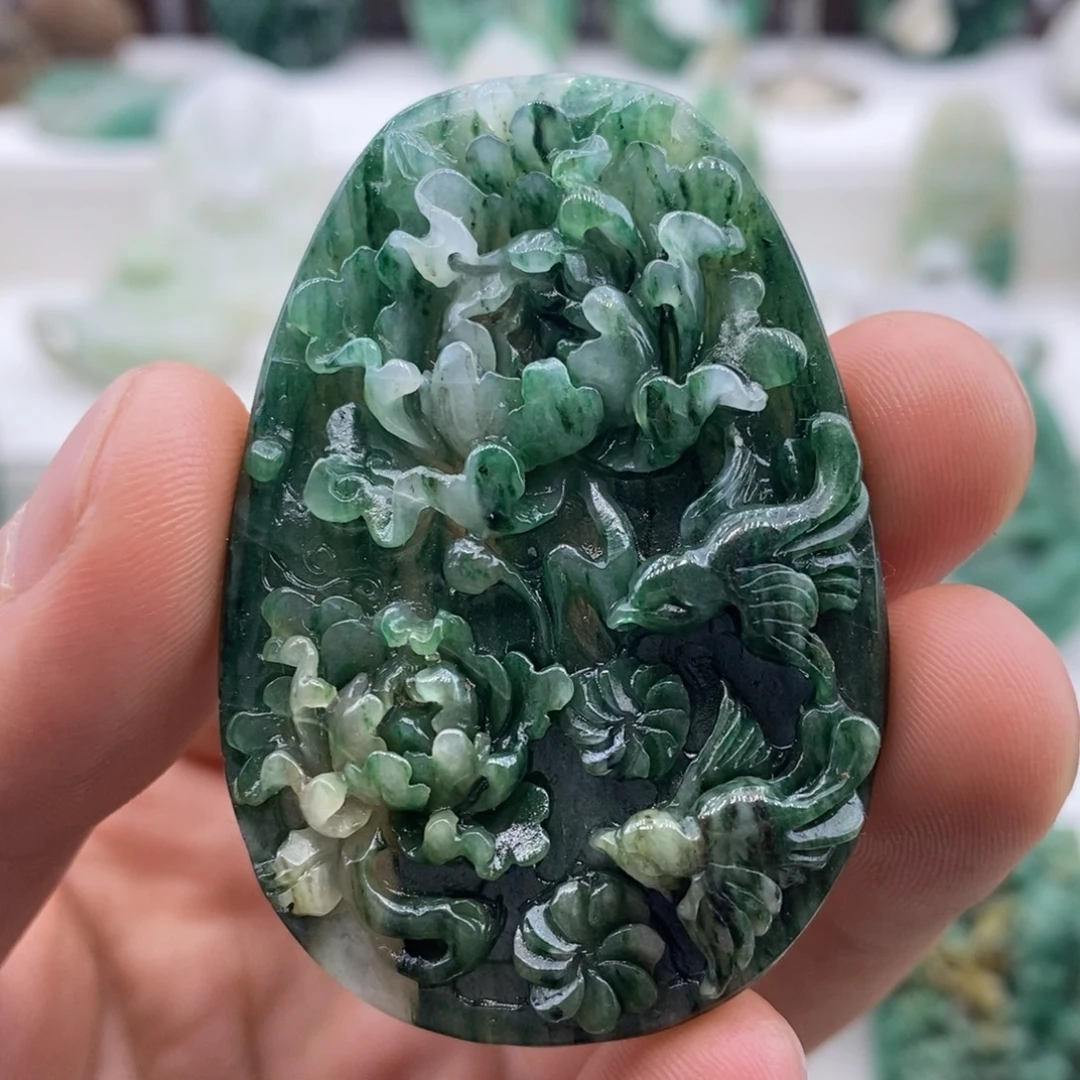 独山玉未镶嵌颈饰