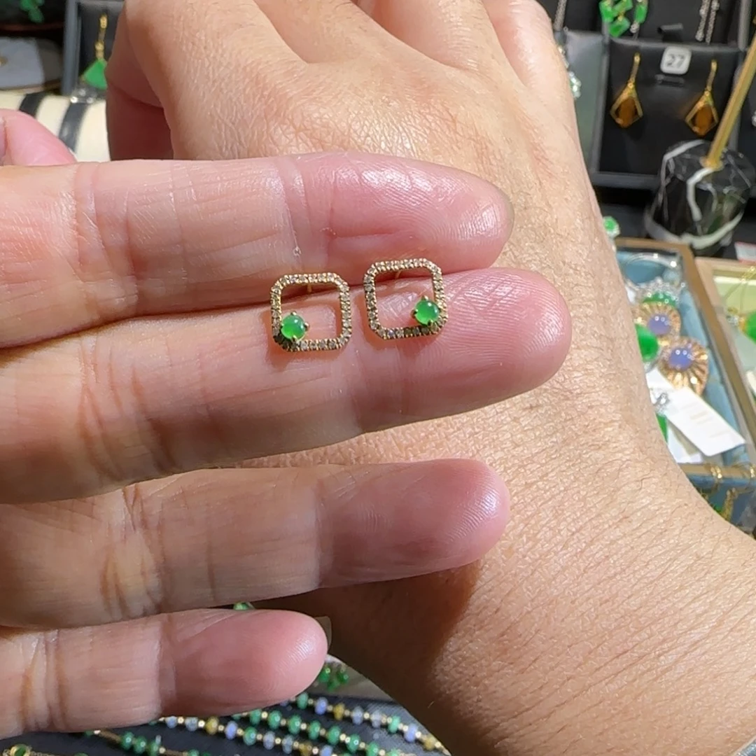 翡翠18K金镶嵌颈饰耳钉