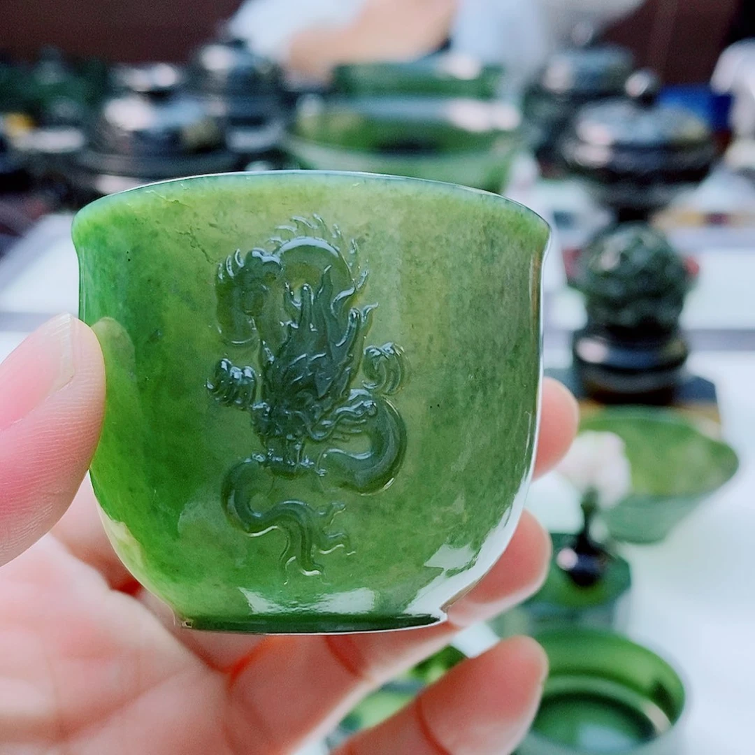 未镶嵌和田玉（青玉）摆件微瑕