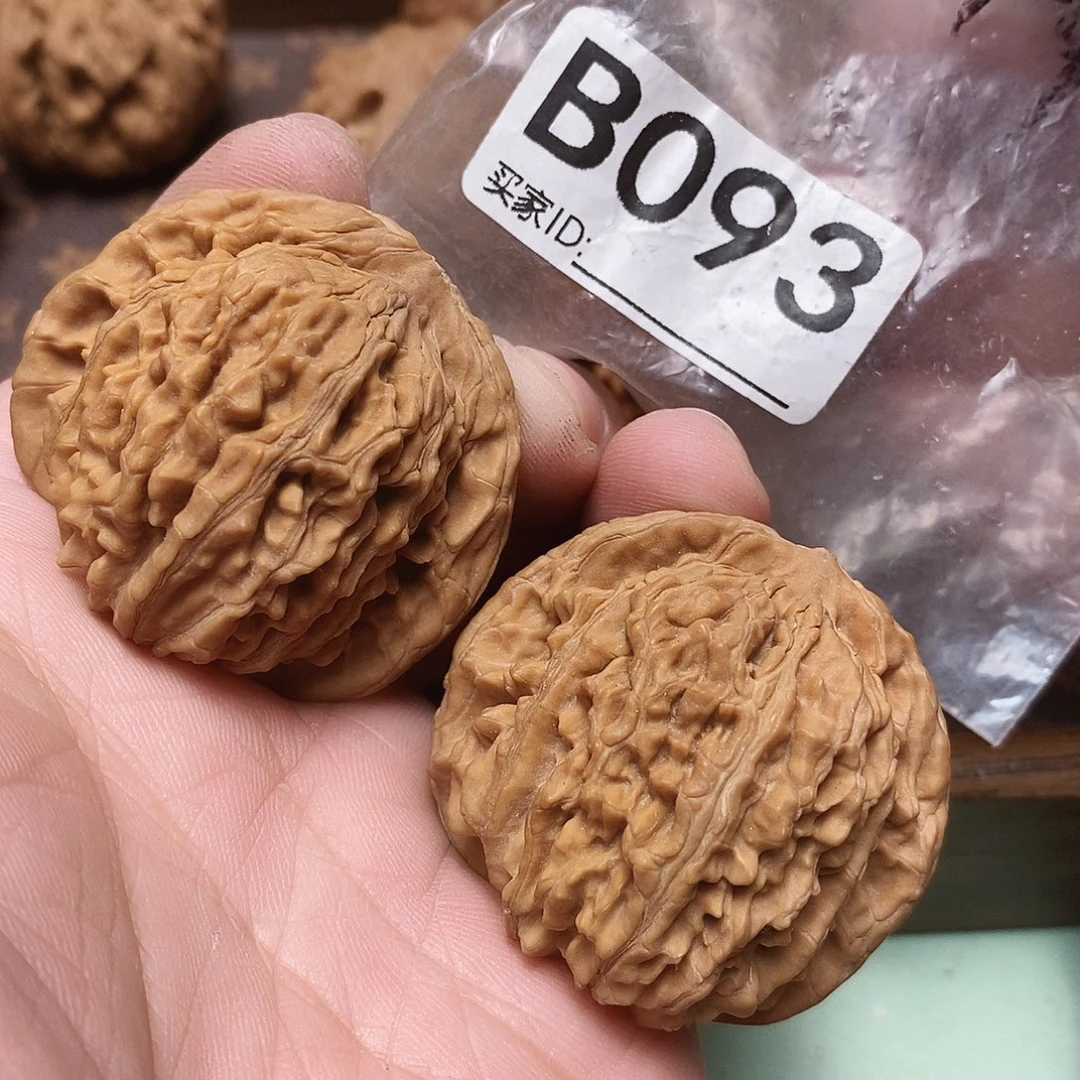 文玩核桃把件四座楼；44