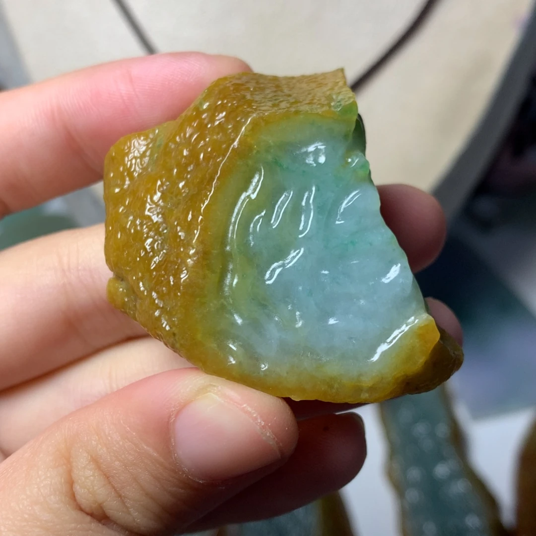 翡翠颈饰未镶嵌吊坠