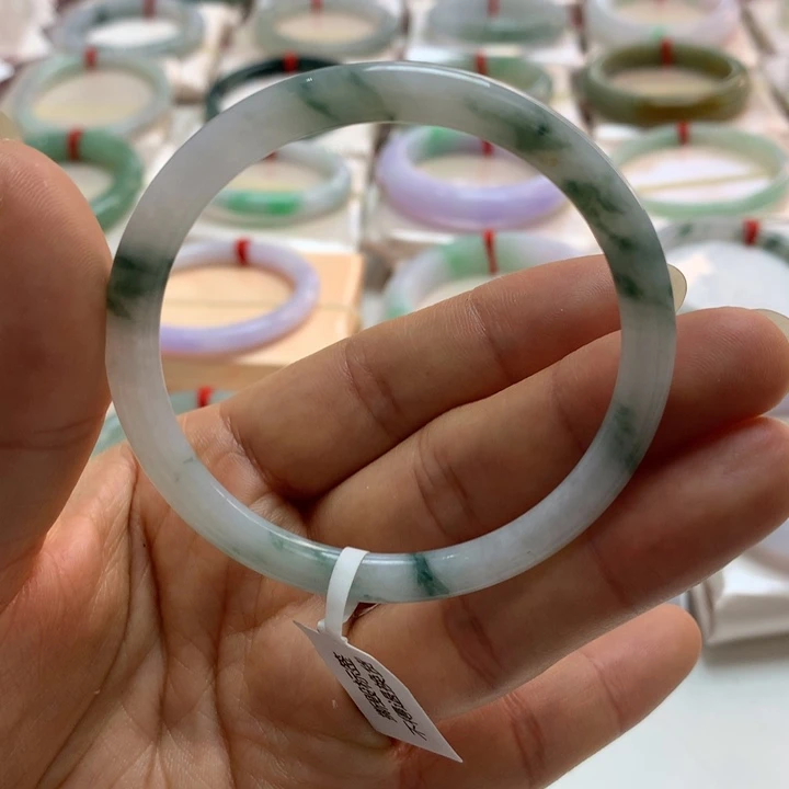 翡翠未镶嵌手镯52.9