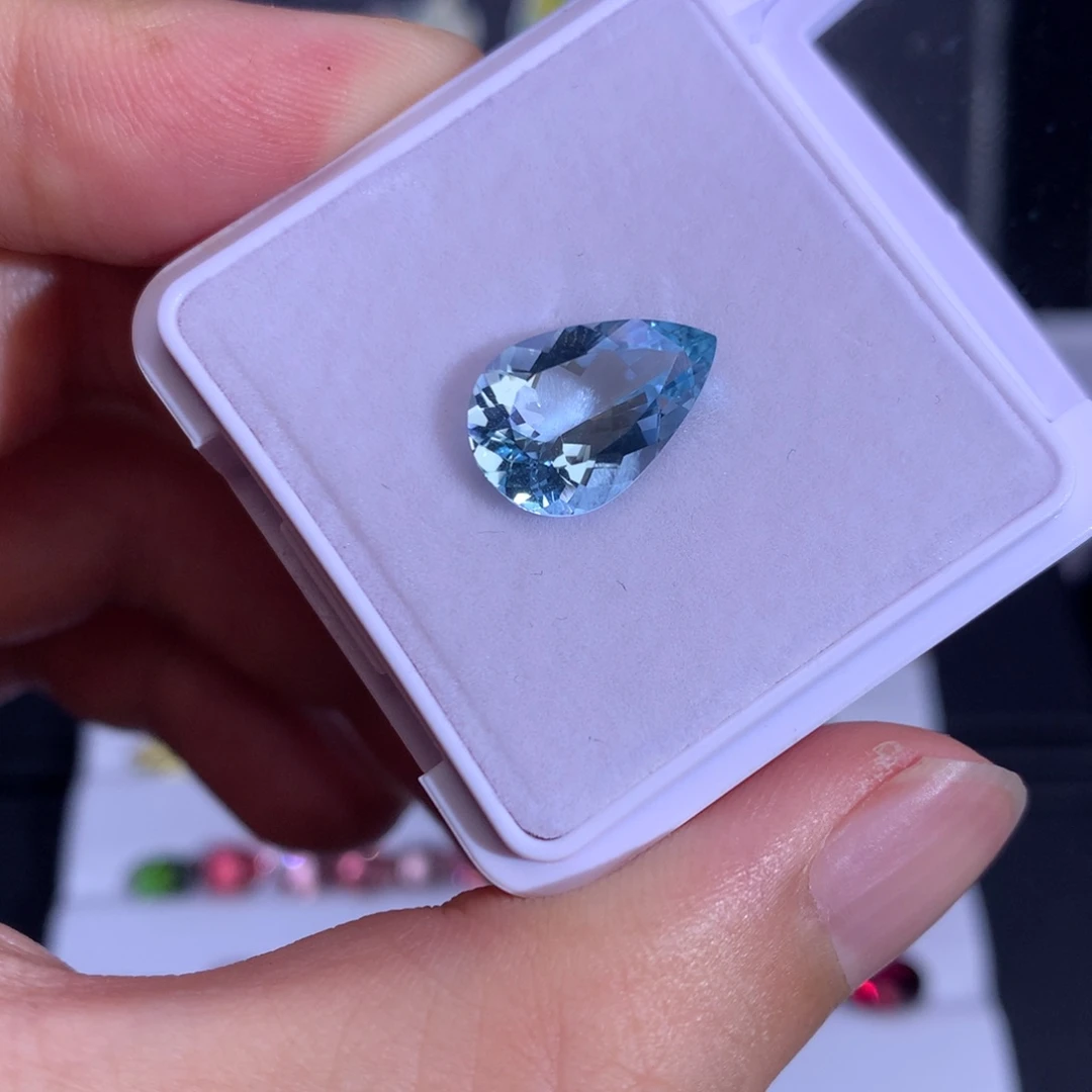 海蓝宝石笔搁未镶嵌3.845ct