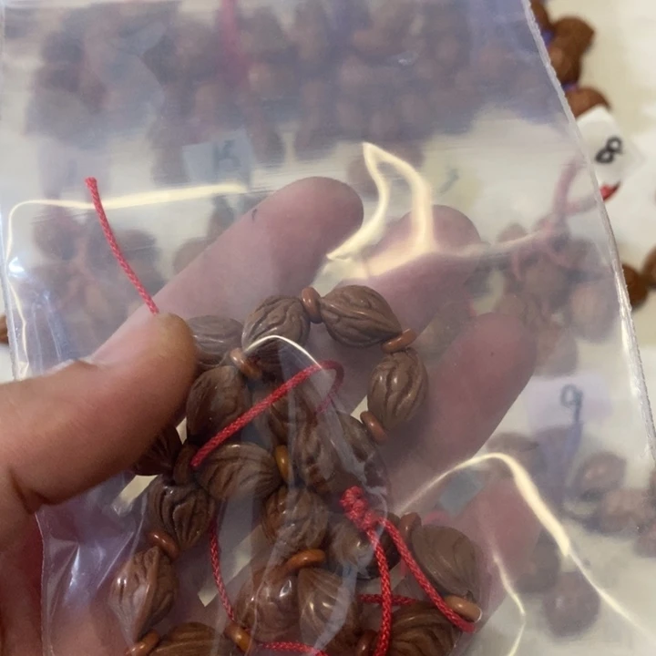 白***妮核桃手串/手链龙纹桃枭手持一串