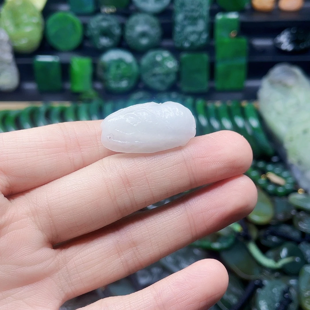 和田玉未镶嵌珠宝半成品