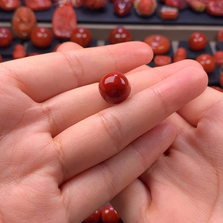 南红玛瑙未镶嵌牛血红老型单珠12.6MM微瑕