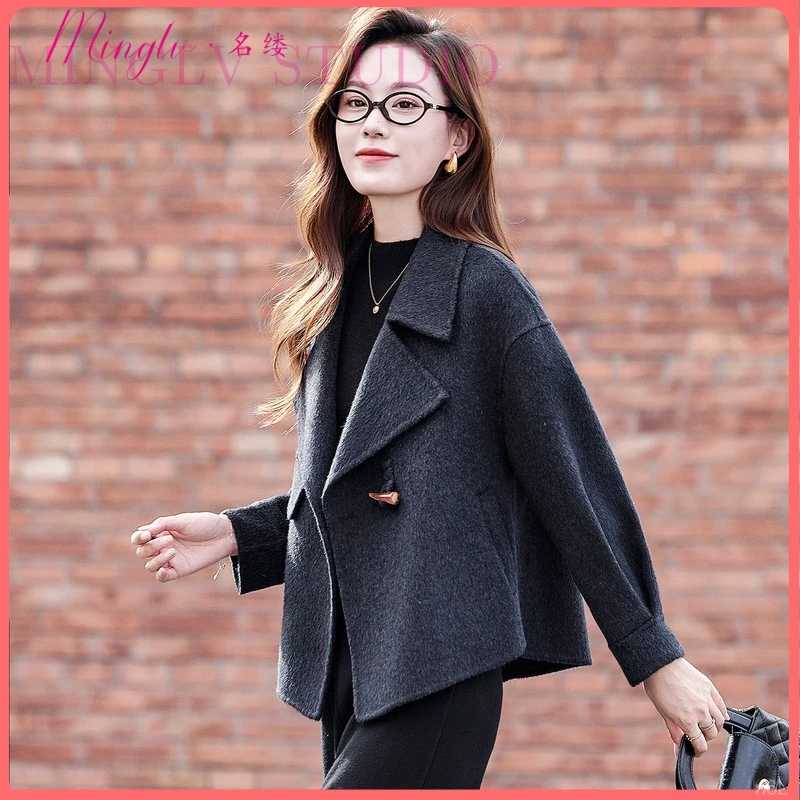 2025秋冬季牛角扣时尚大衣女短款小个子新款小香风双面轻奢呢外套