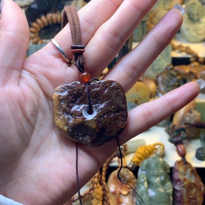 岫岩河磨玉（透闪石质玉）未镶嵌颈饰