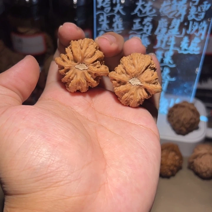 文玩核桃把件34手捻密纹小精对