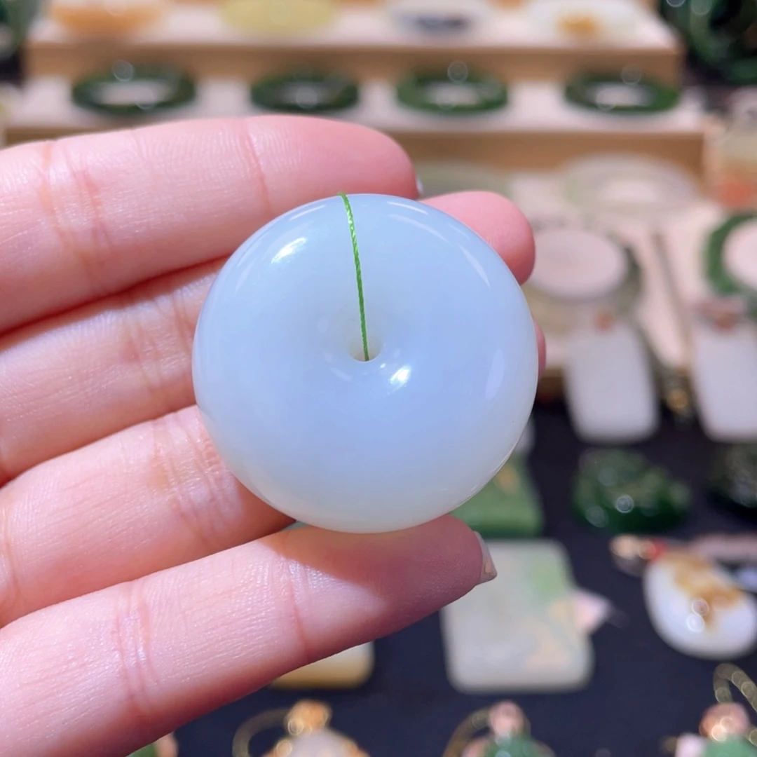 和田玉未镶嵌颈饰高品山流水吊坠