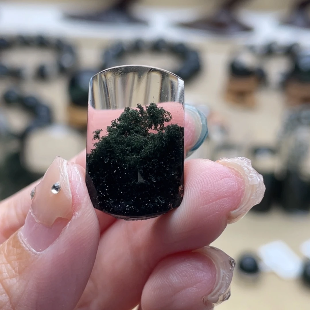 颈饰未镶嵌水晶绿幽灵吊坠