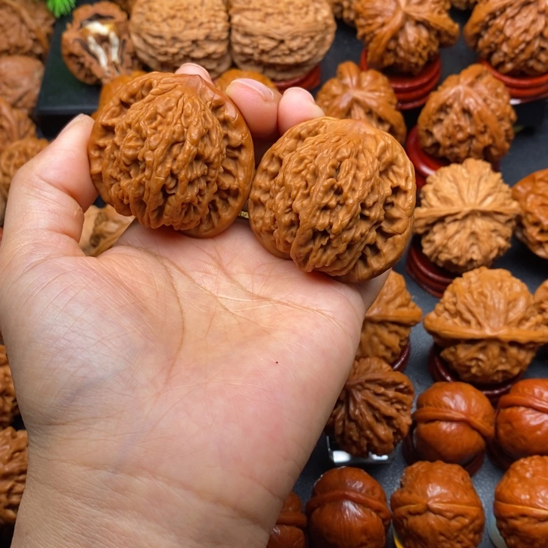 文玩核桃把件44虎头