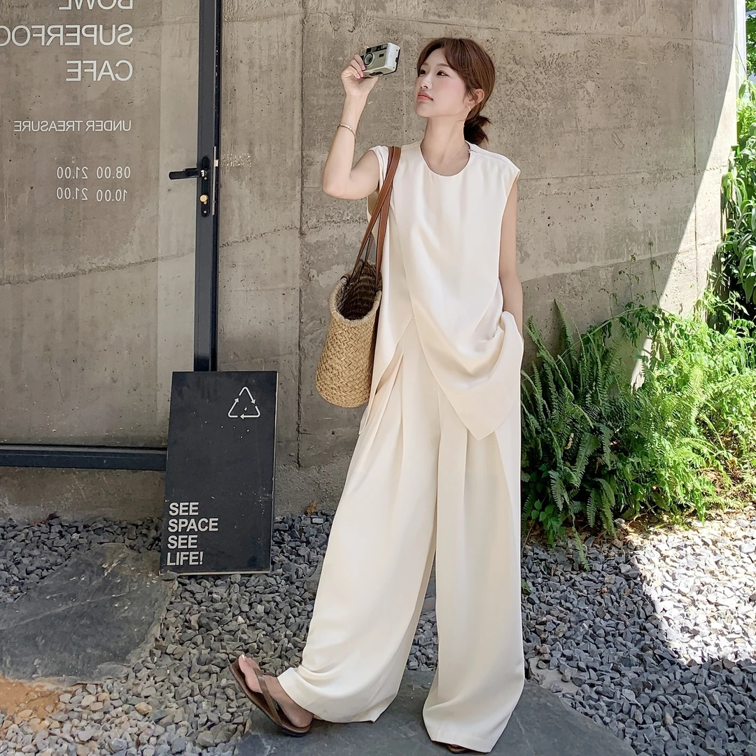 大方得体穿搭一整套夏日ootd气质套装米白色开叉马甲阔腿裤两件套