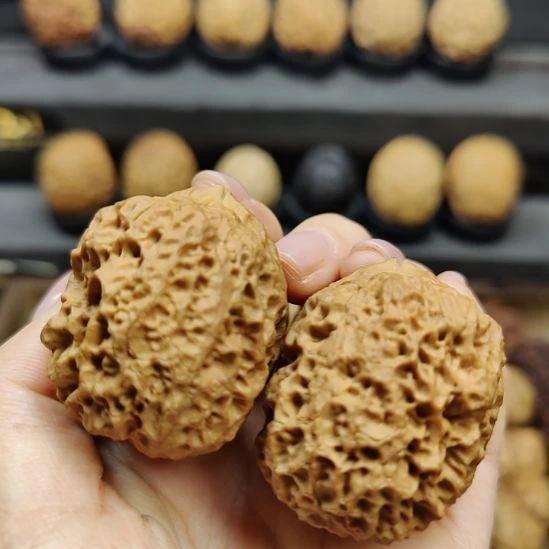 文玩核桃吊坠金刚脸一道筋（特价不退换）