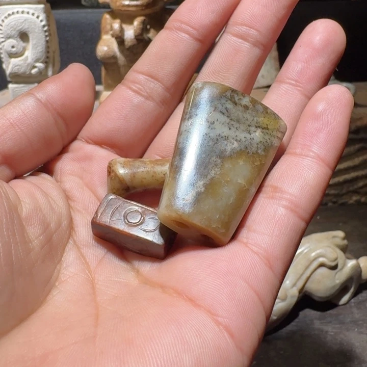 和田玉（糖玉）颈饰未镶嵌玉*