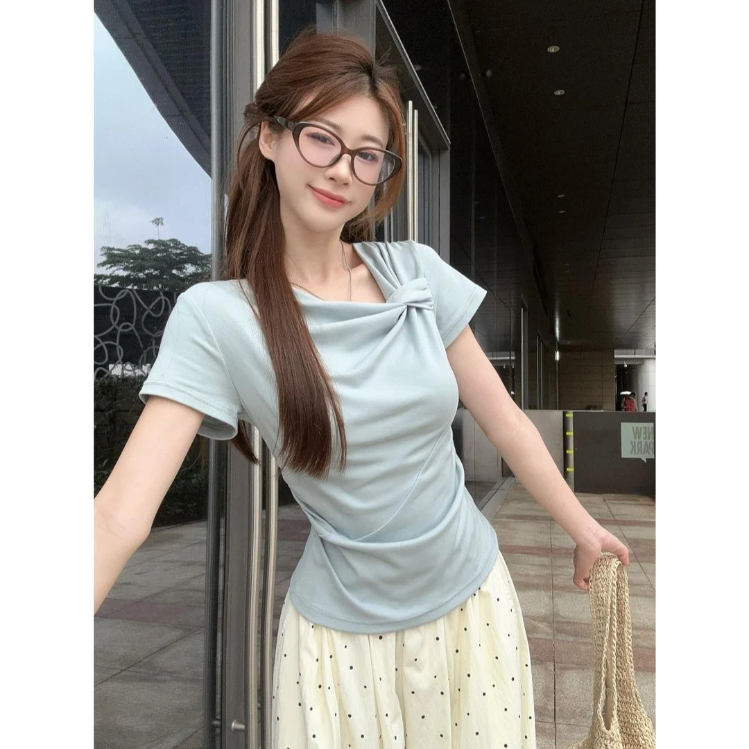 纯欲设计感扭结蓝色短款短袖T恤女夏季小众褶皱别致白色正肩上衣