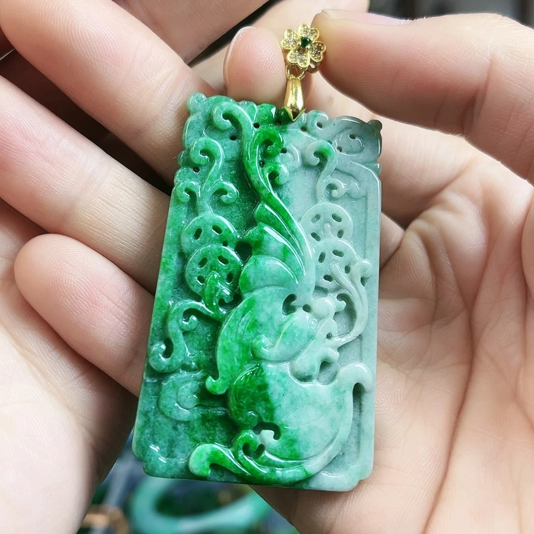 翡翠颈饰未镶嵌吊坠