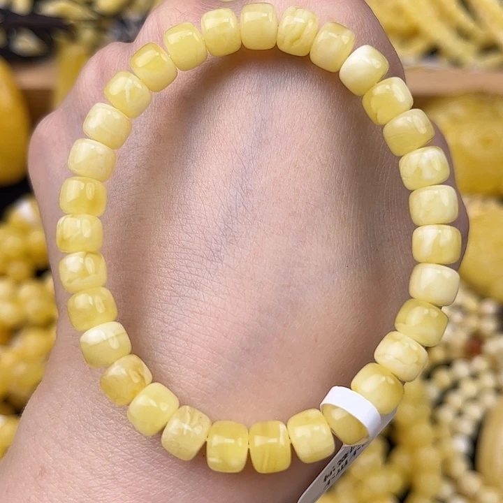 琥珀未镶嵌颈饰琥珀