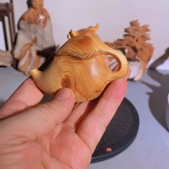 柏木(崖柏)熙*主太行大峡谷