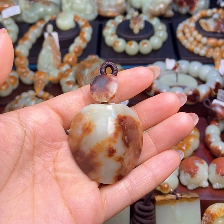 岫岩河磨玉（透闪石质玉）未镶嵌把件