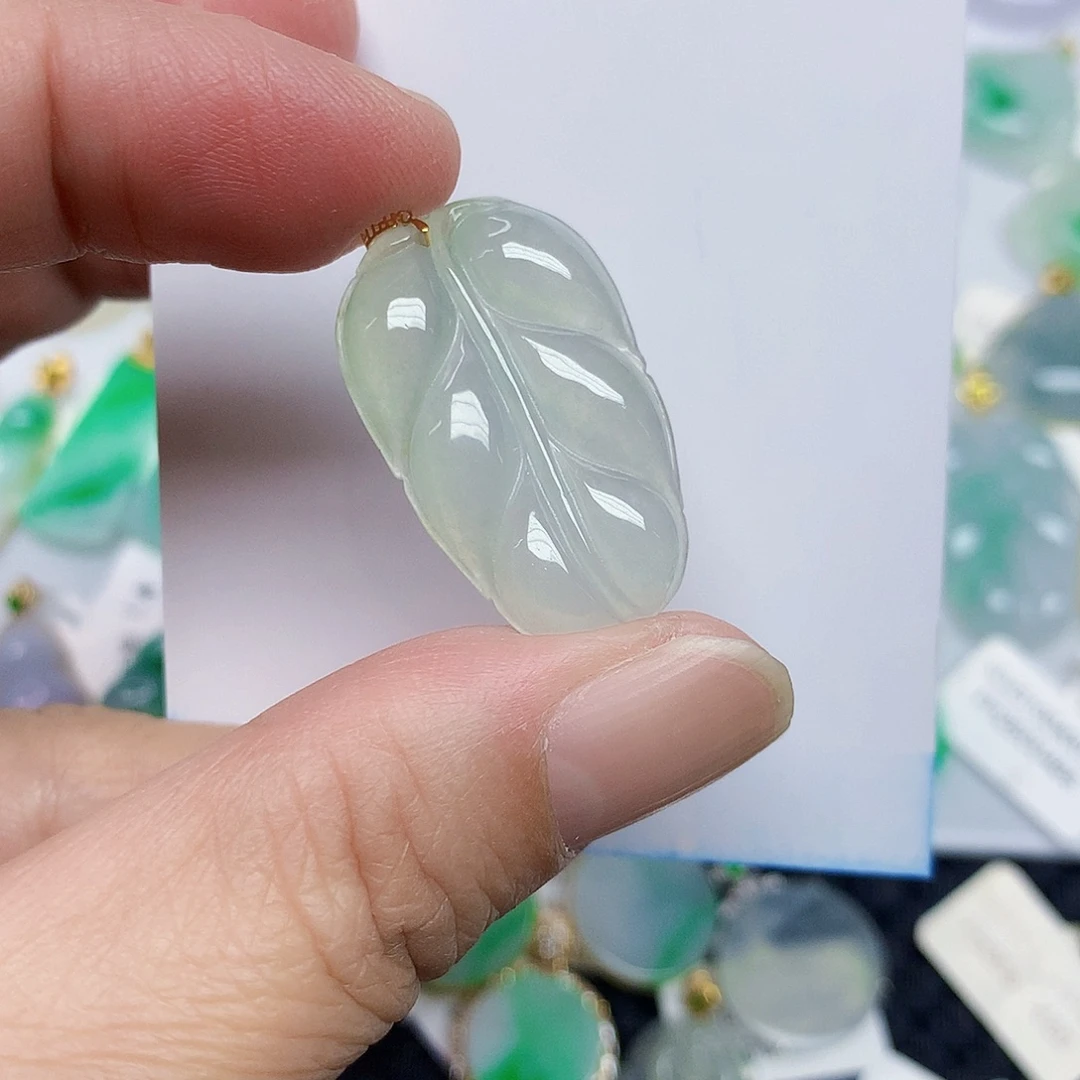 翡翠18K金镶嵌颈饰345665