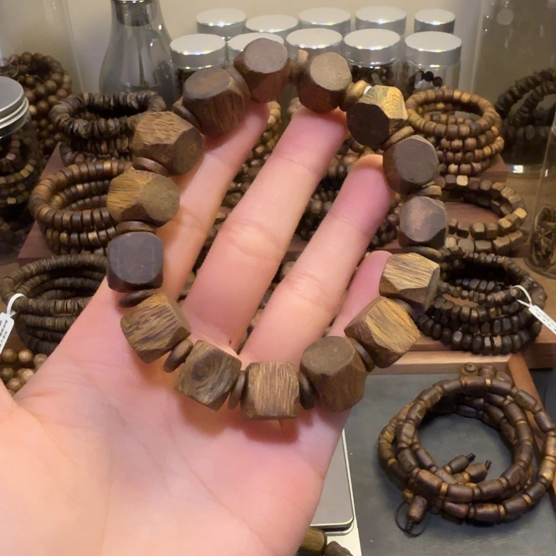 沫***丶沉香沉香香囊1.3钻石单圈19.4g 多样性发一