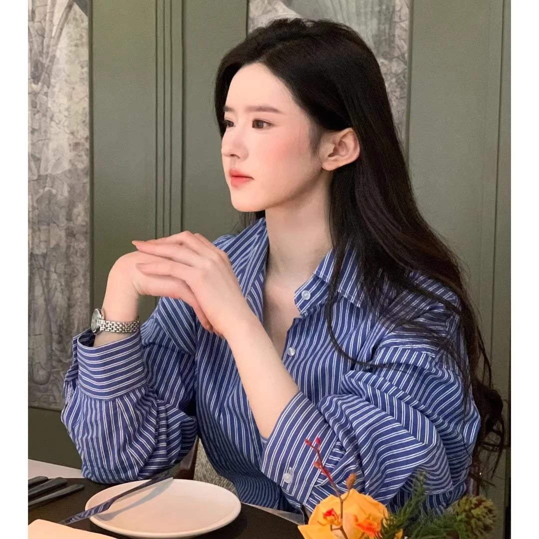 芯娇晴玫瑰的故事刘亦菲同款蓝色条纹衬衫女2025新款法式复古上衣
