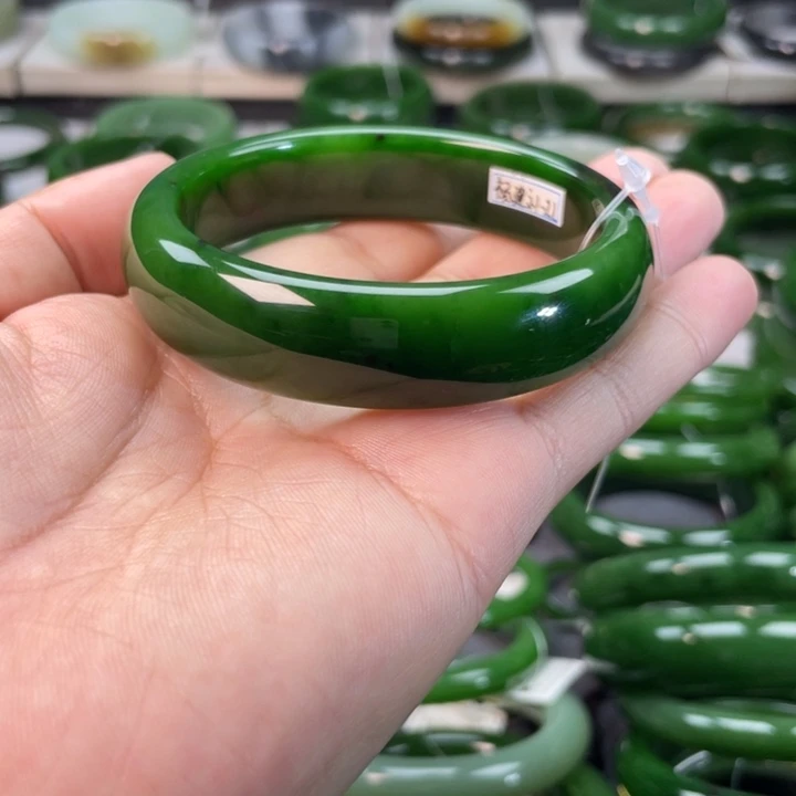 和田玉（碧玉）手镯未镶嵌
