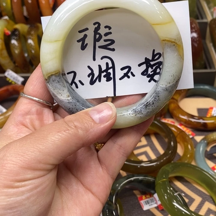 未镶嵌蛇纹石玉手镯